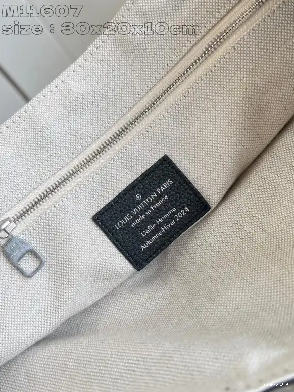 LOUIS Crossbody-30*20*10CM Steamer VUITTON 0415